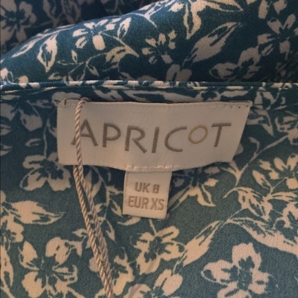 NWT APRICOT Green Ditsy Floral Print Wrap Dress - Picture 5 of 8